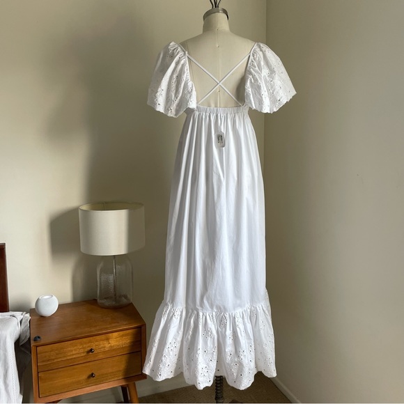 Q12 EN SAISON Barnette Eyelet Maxi Dress - Picture 8 of 12